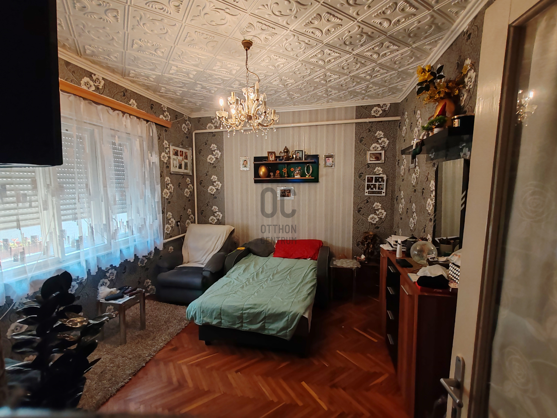 Gallery zoom image