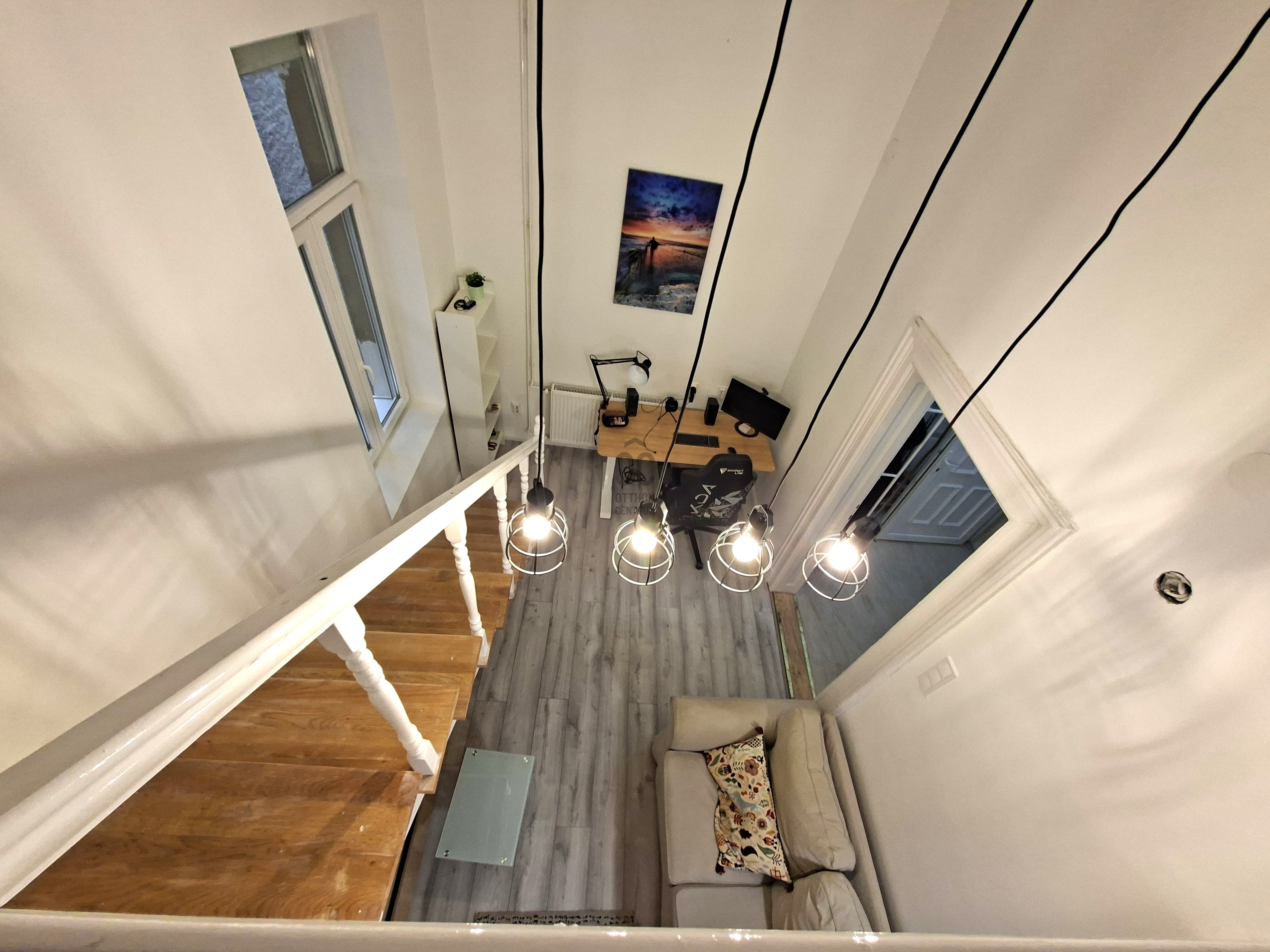 Gallery zoom image