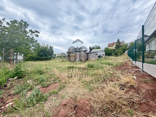 800m² · Telek · 60.000.000 Ft