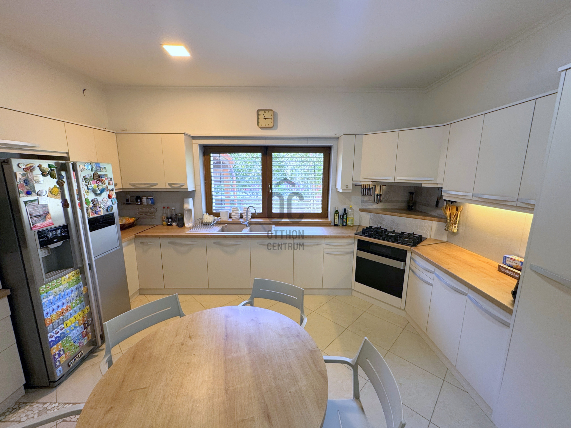 Gallery zoom image