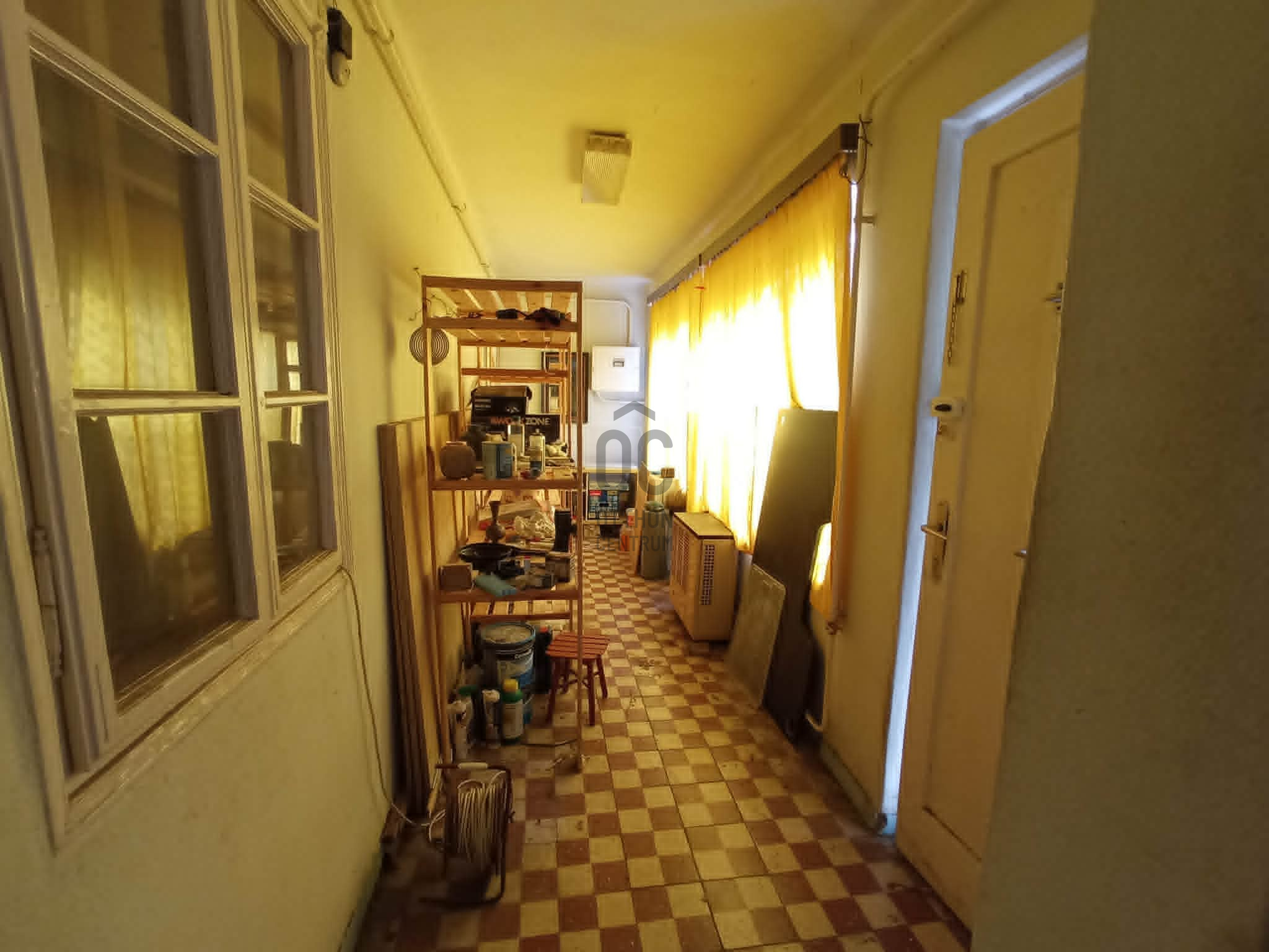 Gallery zoom image
