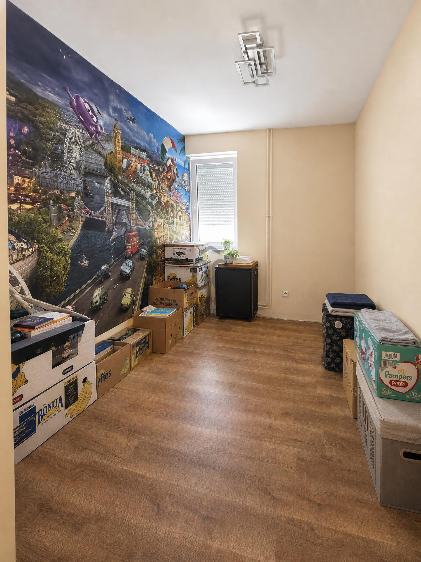 Gallery zoom image