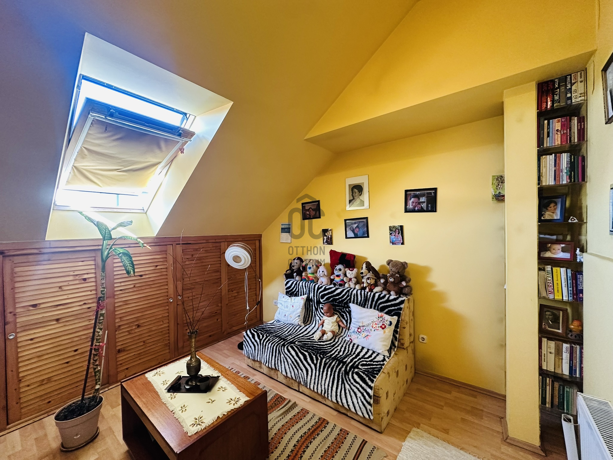 Gallery zoom image
