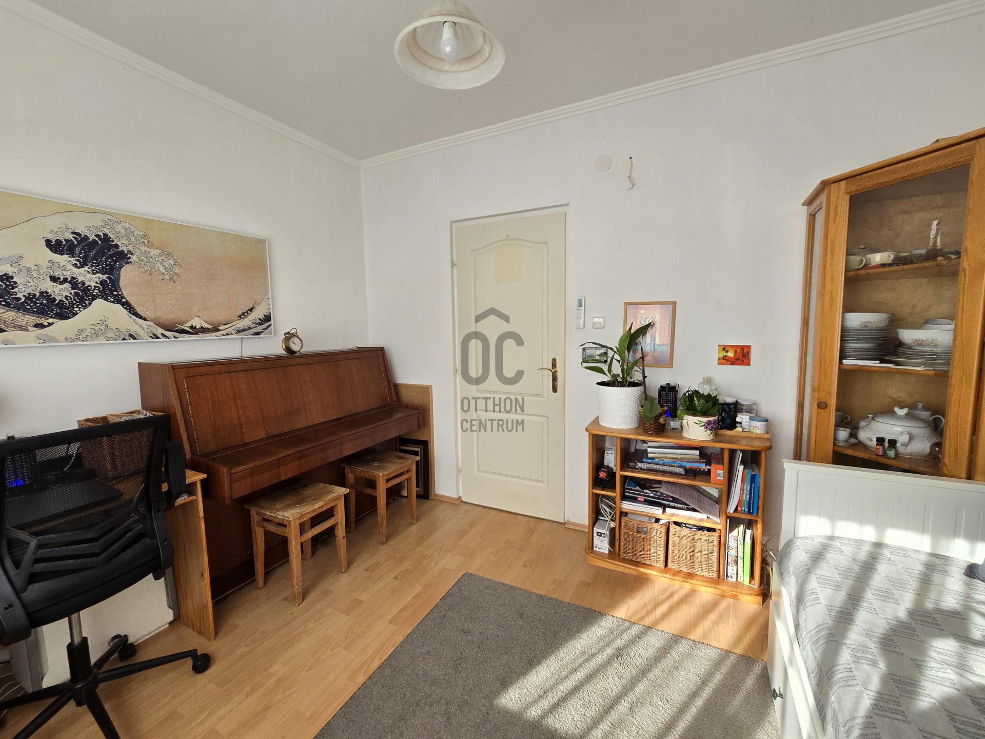 Gallery zoom image