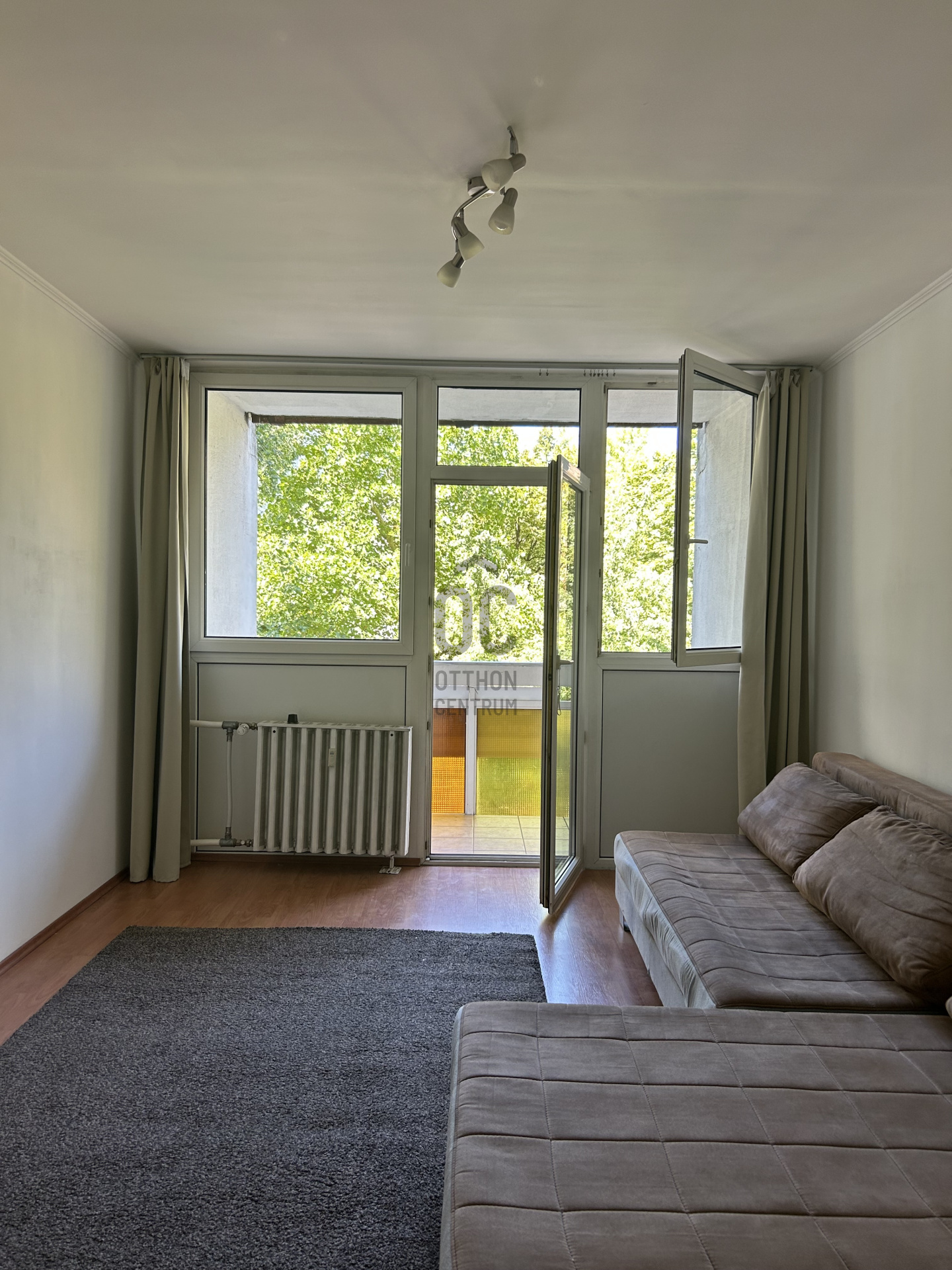 Gallery zoom image