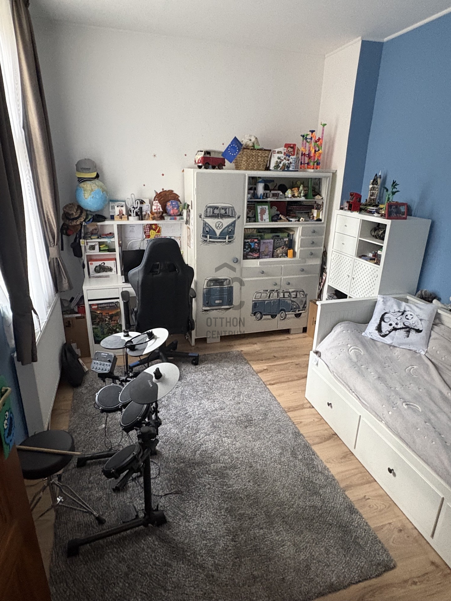 Gallery zoom image