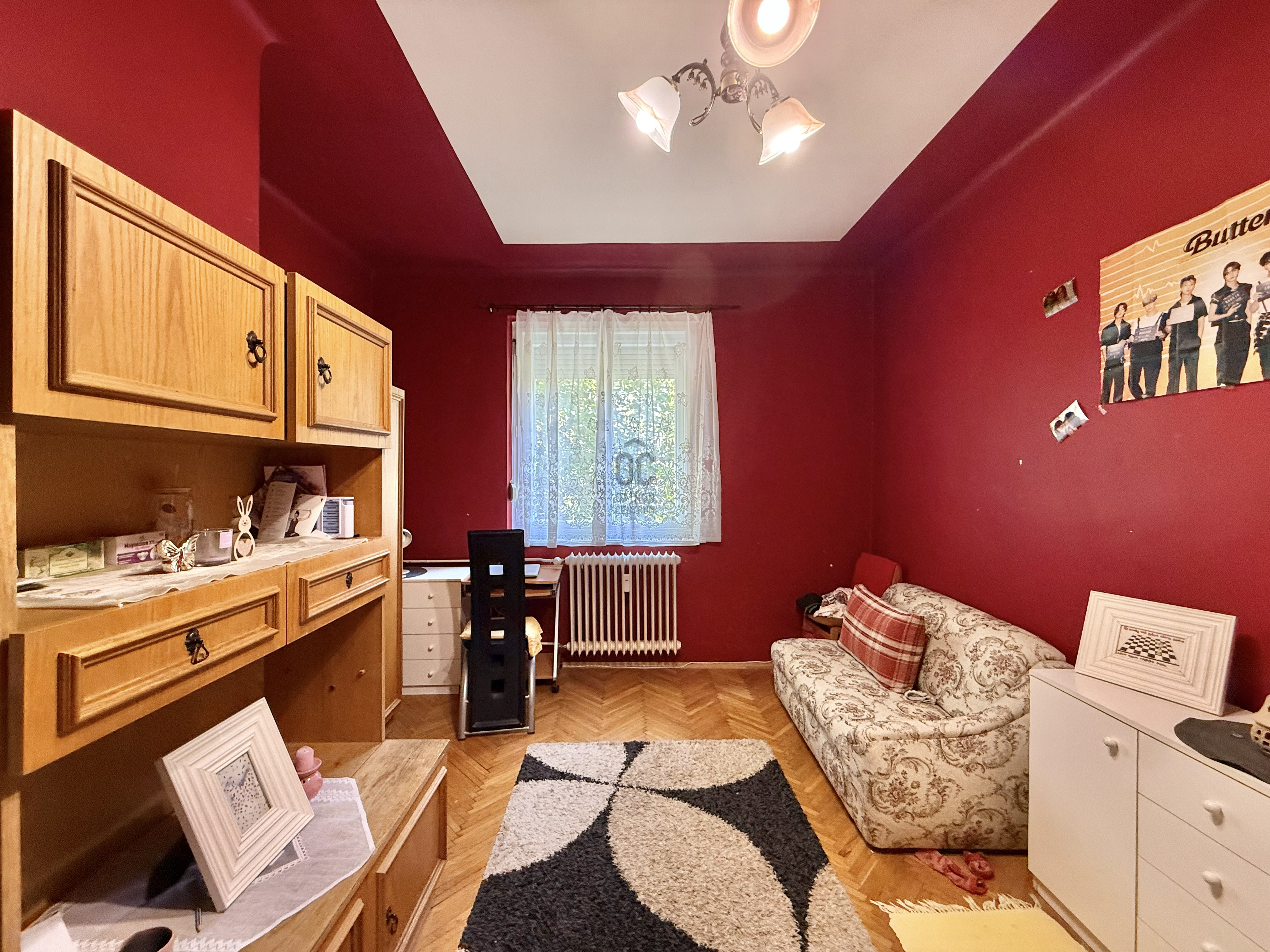Gallery zoom image