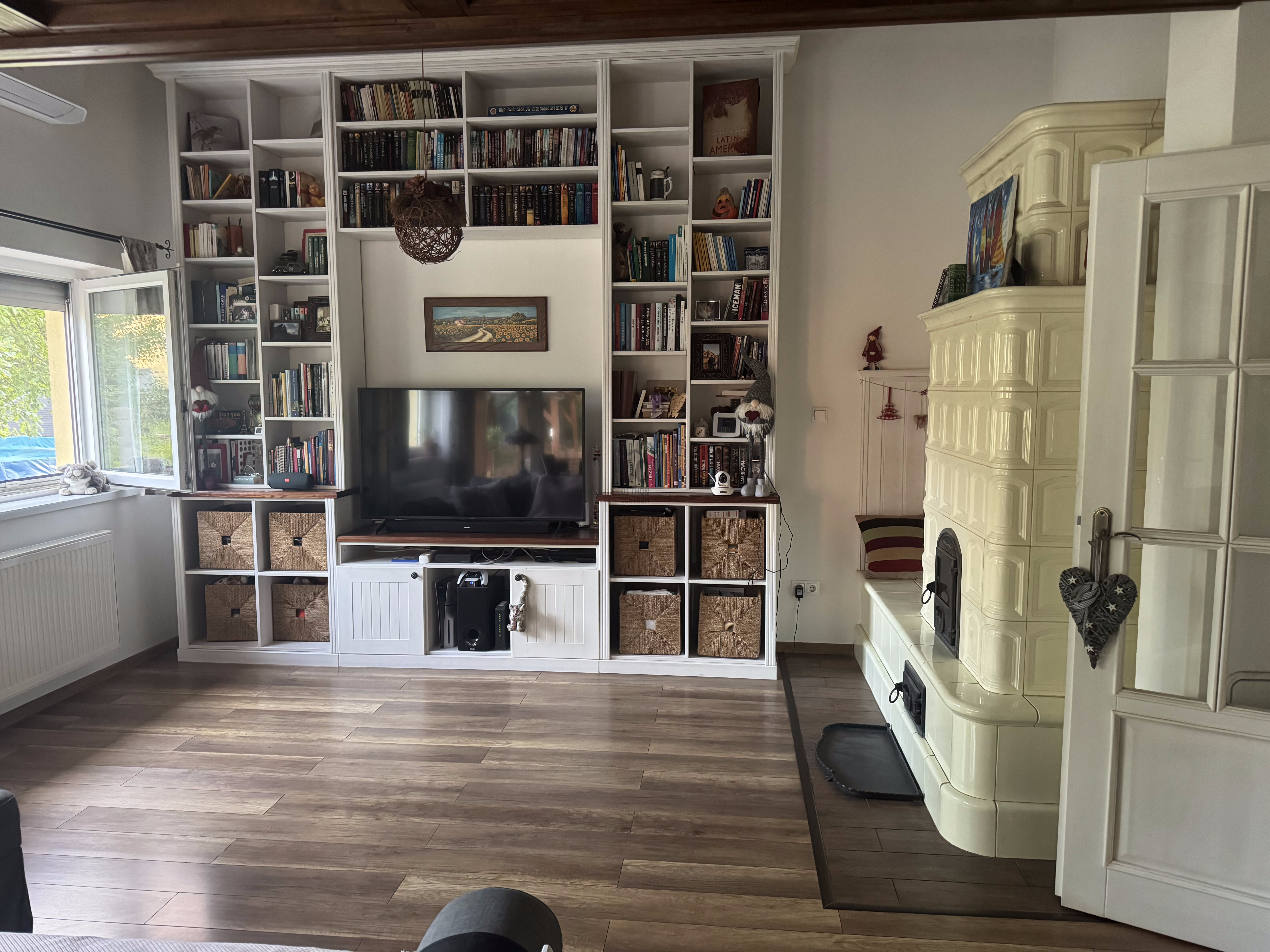 Gallery zoom image