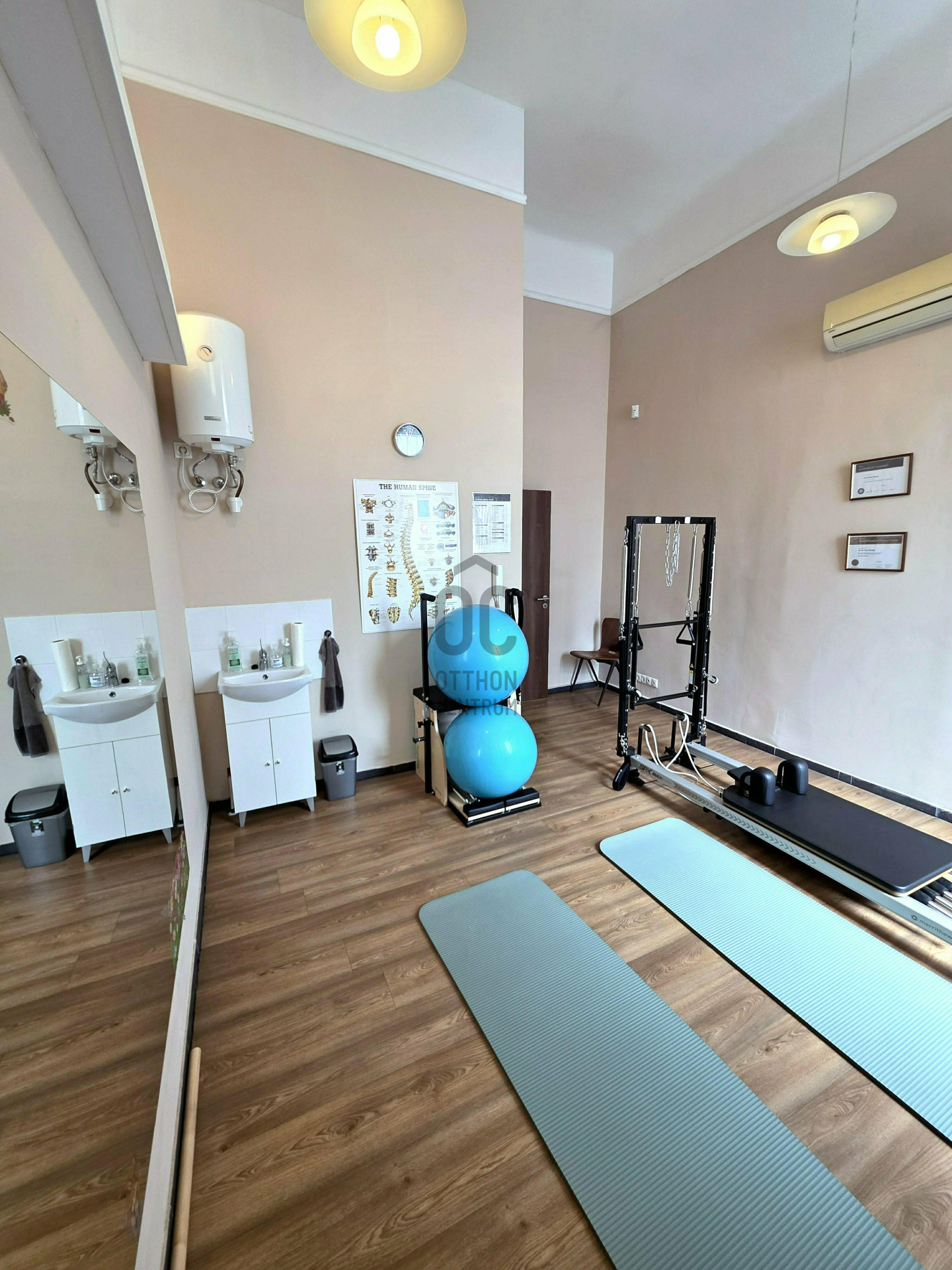 Gallery zoom image