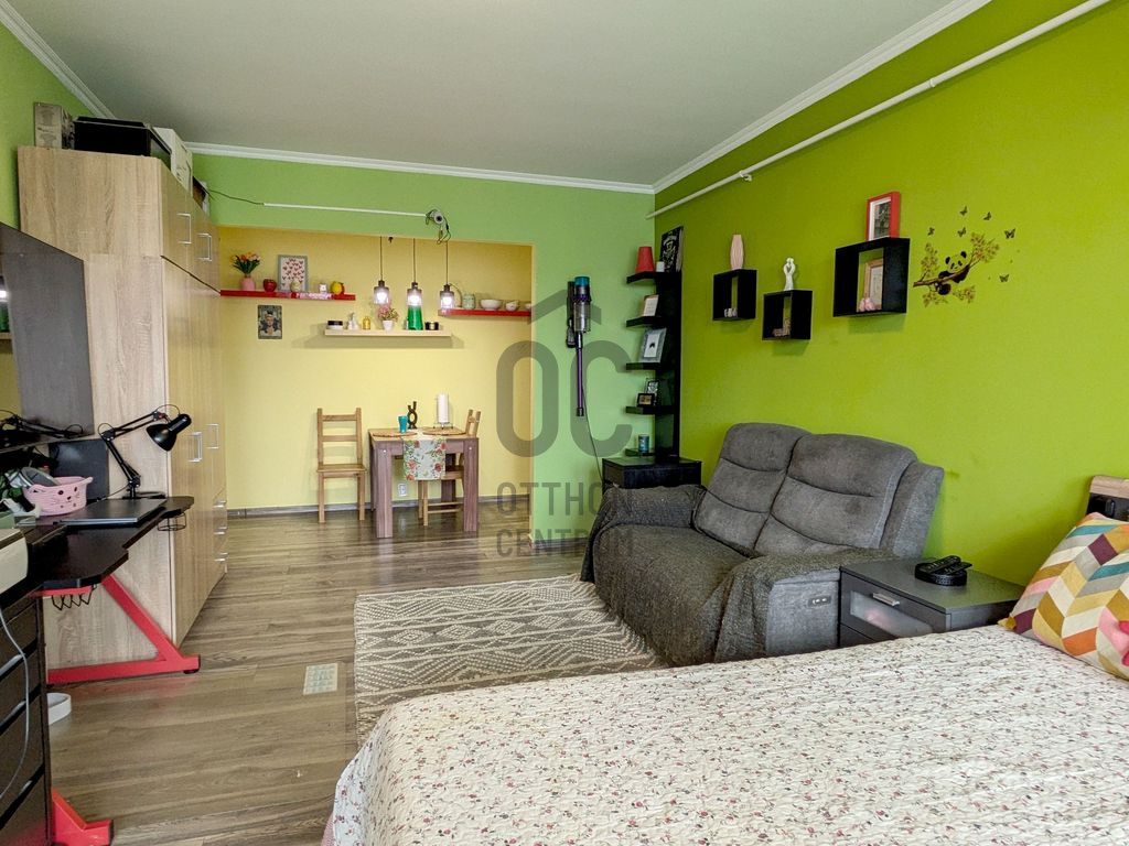 Gallery zoom image