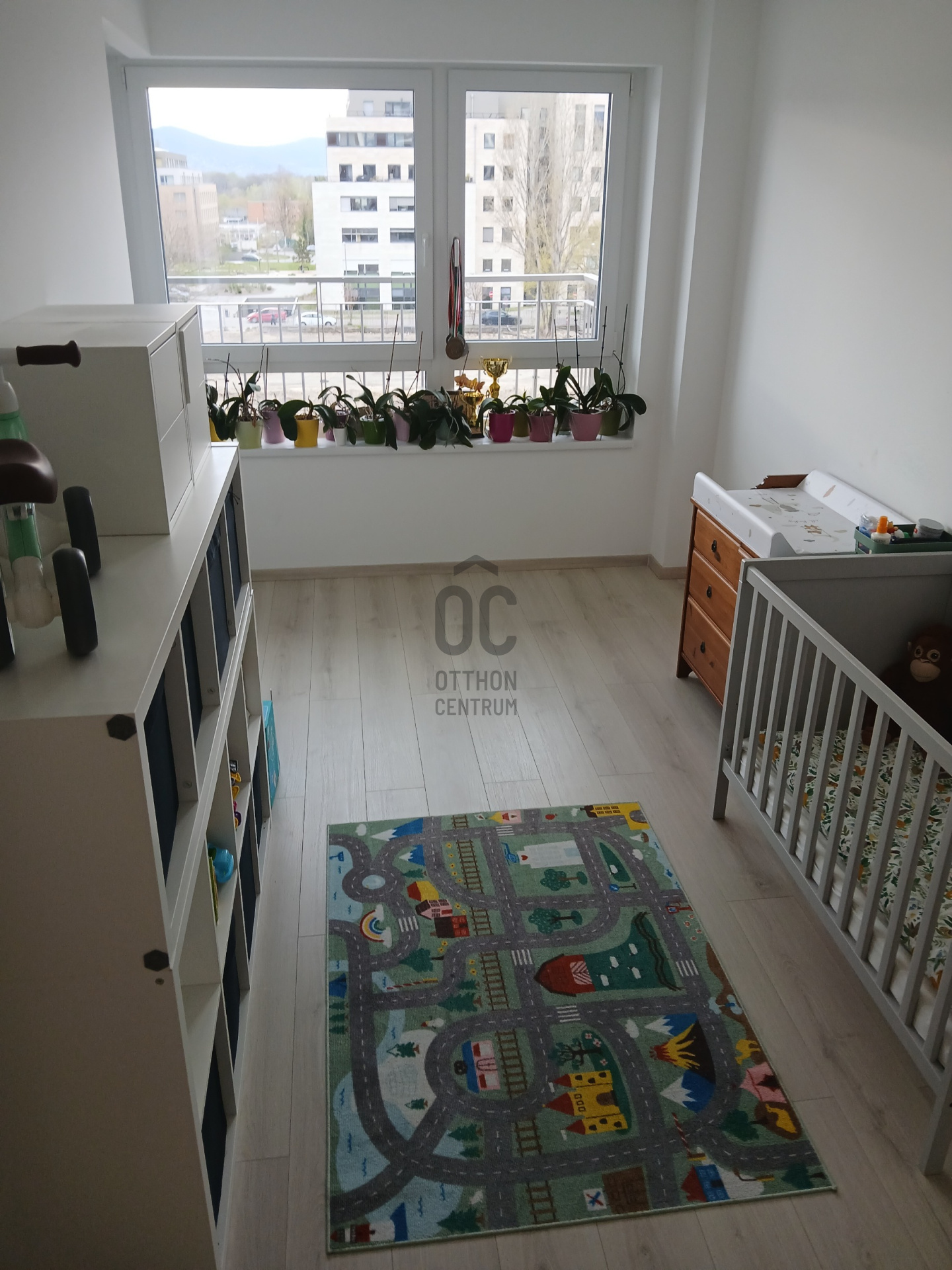 Gallery zoom image