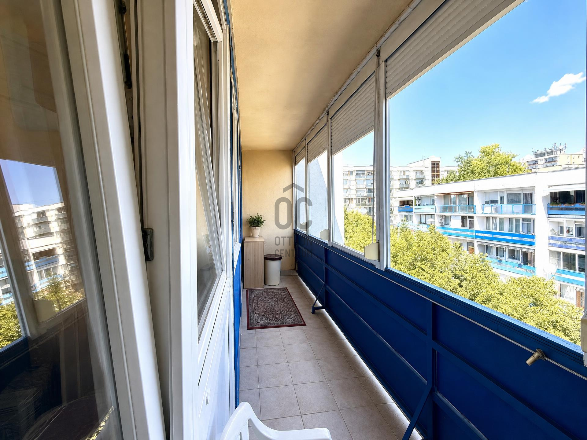 Gallery zoom image