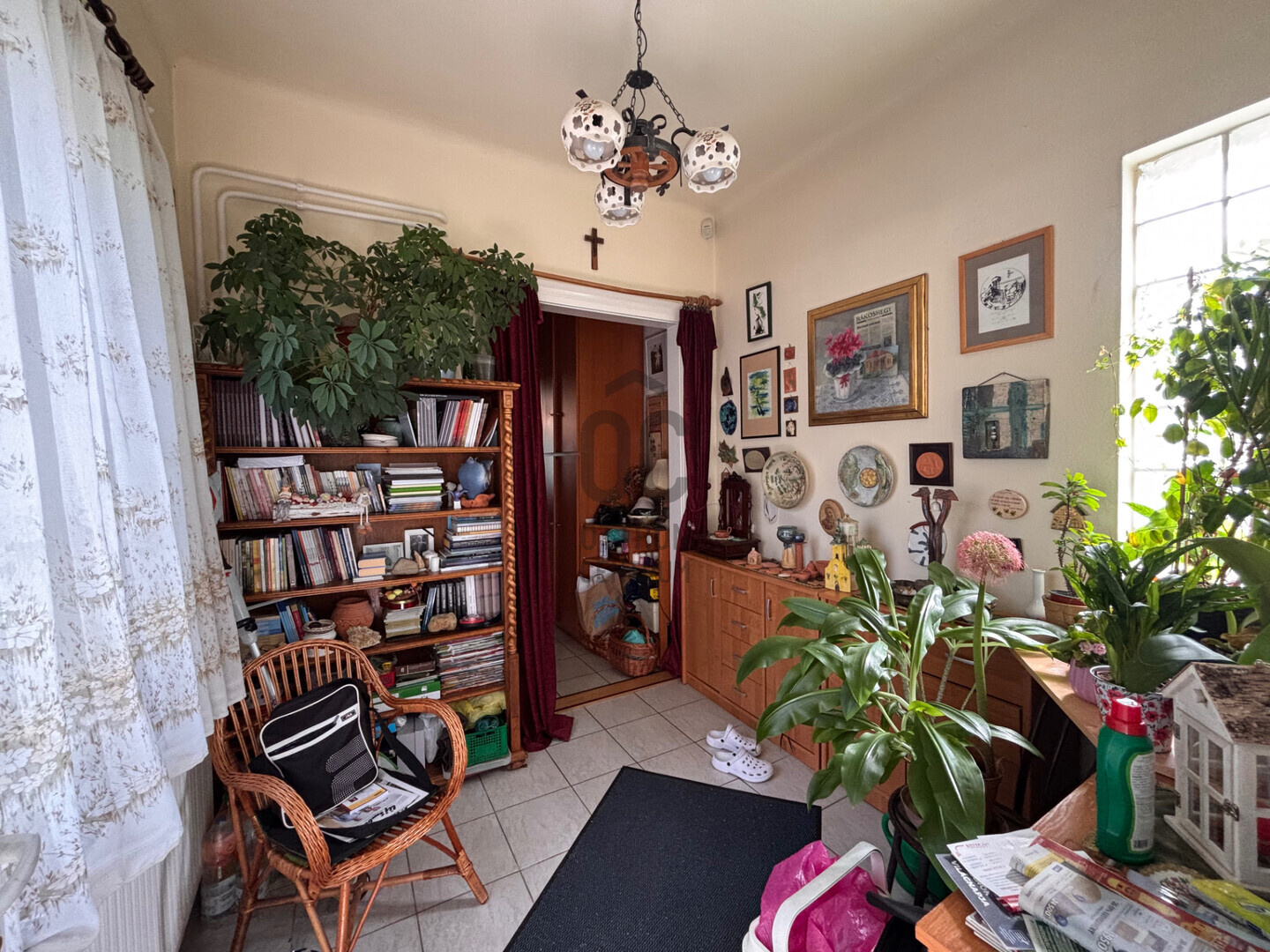 Gallery zoom image
