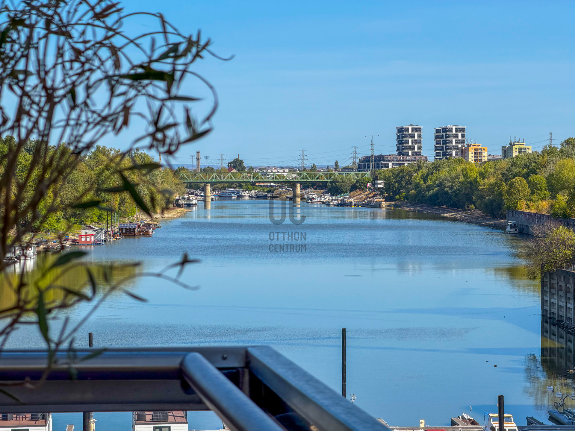 Gallery zoom image