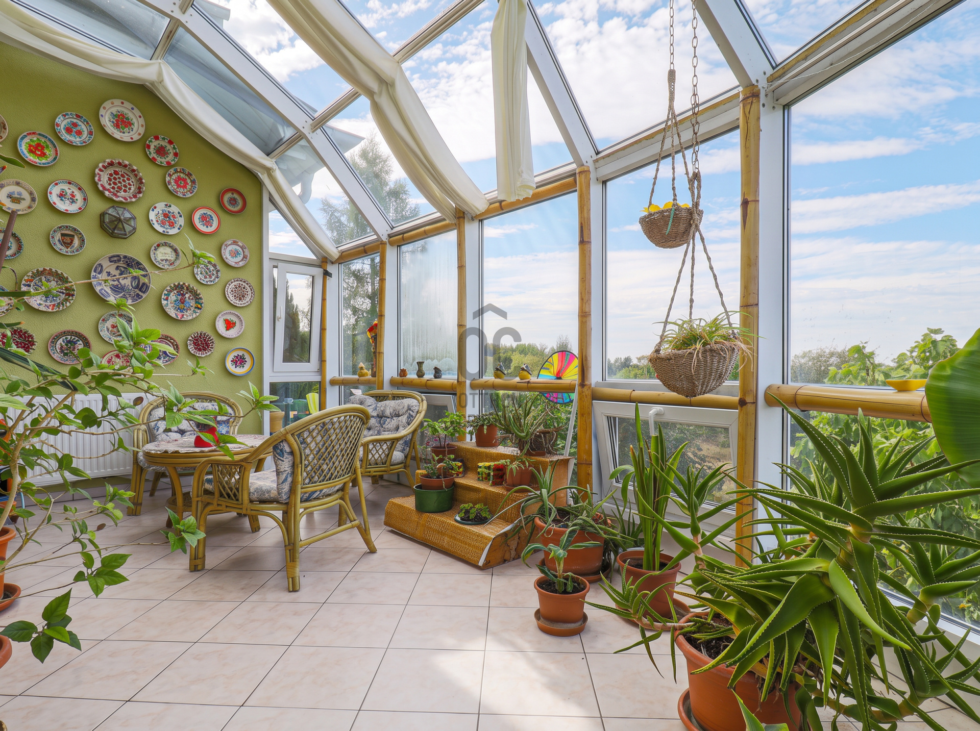 Gallery zoom image