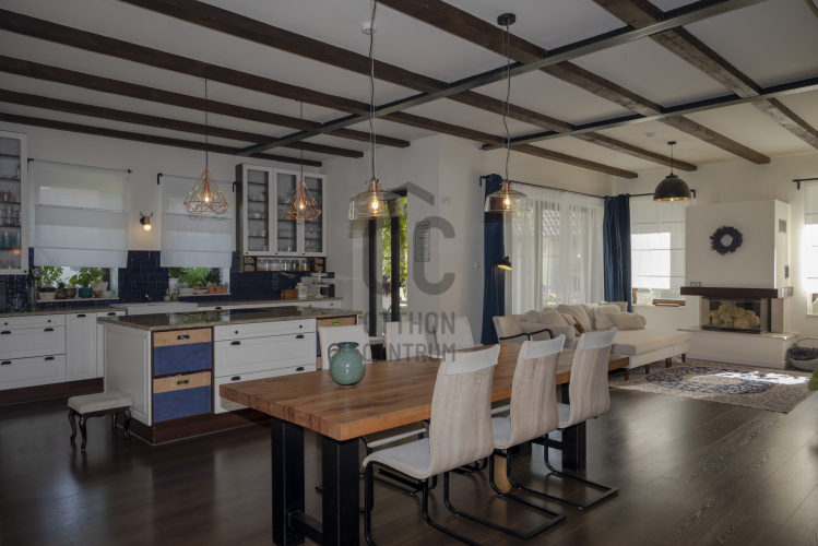 5 bed · 2365m² · Családi ház · 180.000.000 Ft