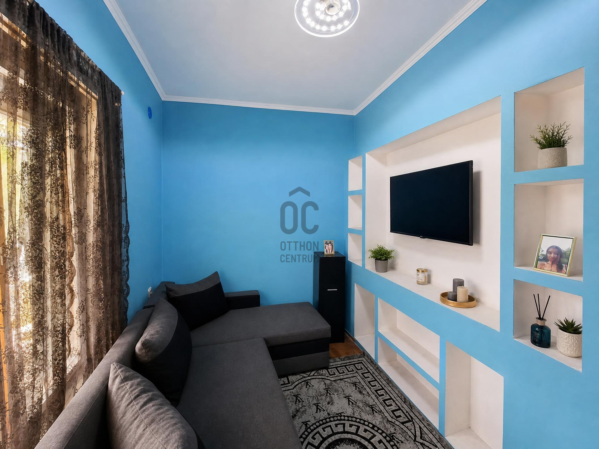 Gallery zoom image