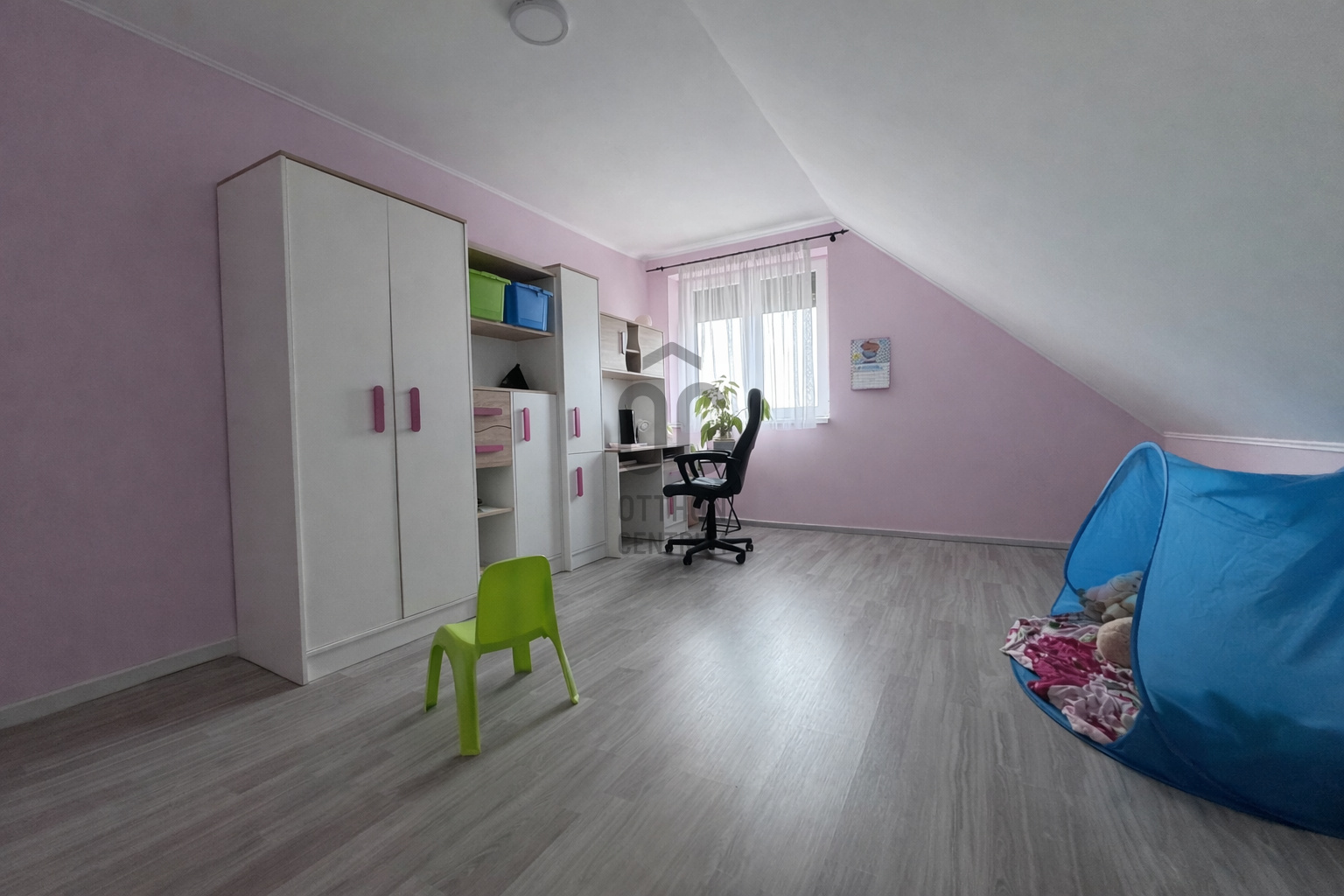 Gallery zoom image