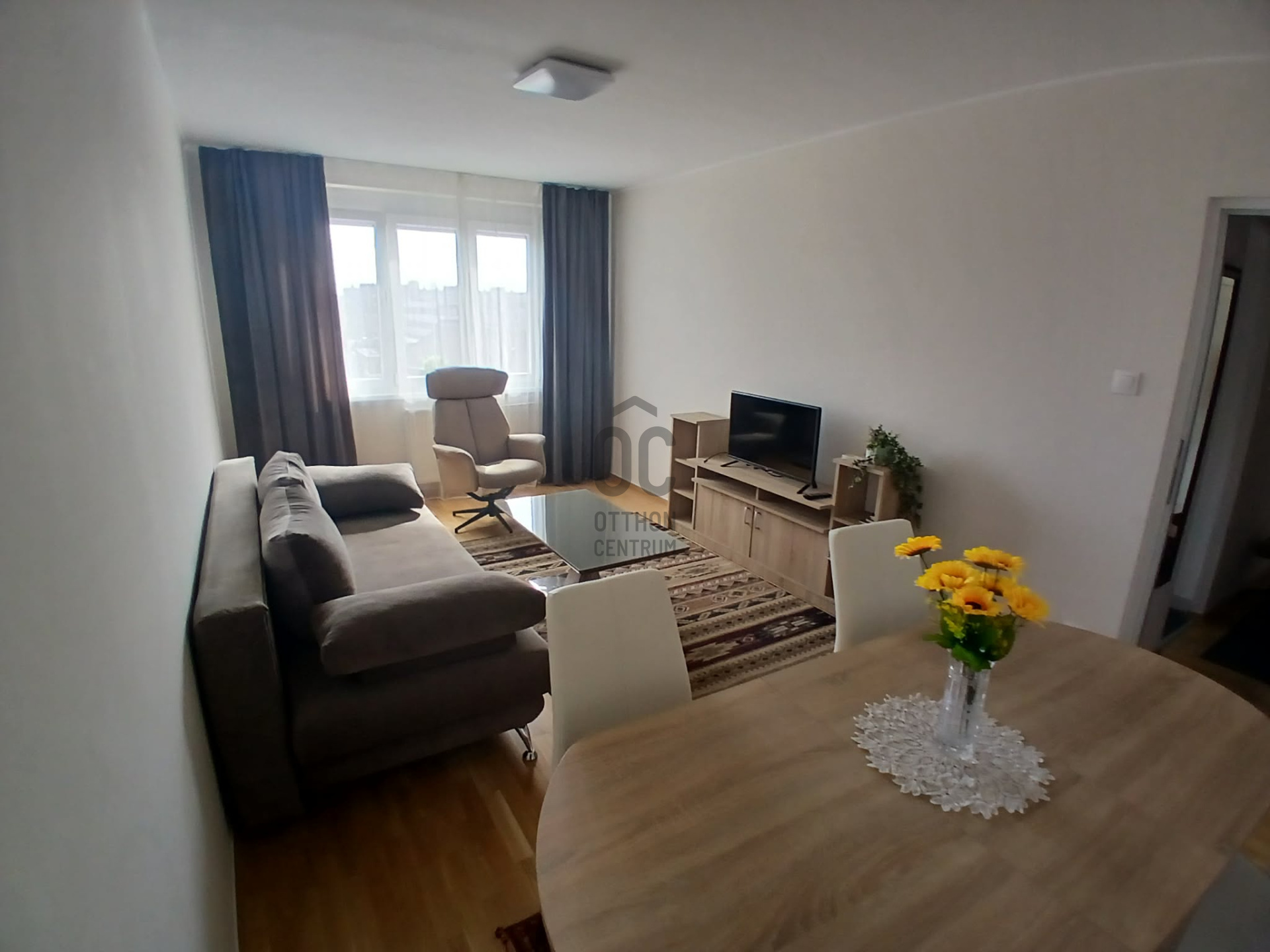Gallery zoom image