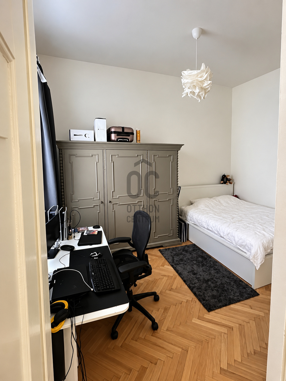 Gallery zoom image