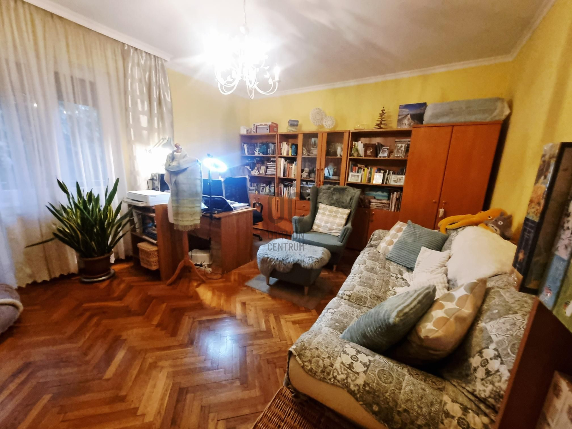 Gallery zoom image