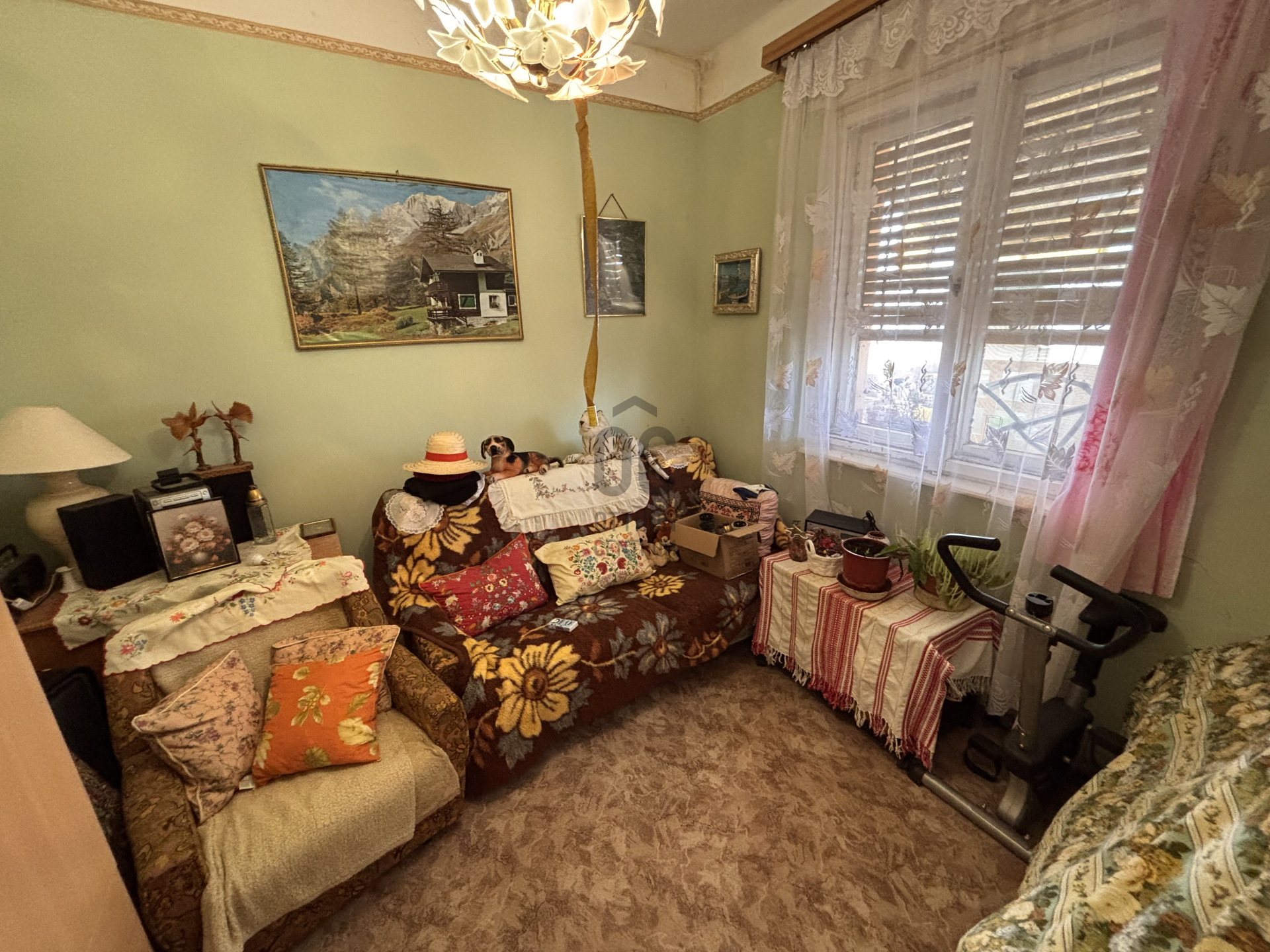 Gallery zoom image