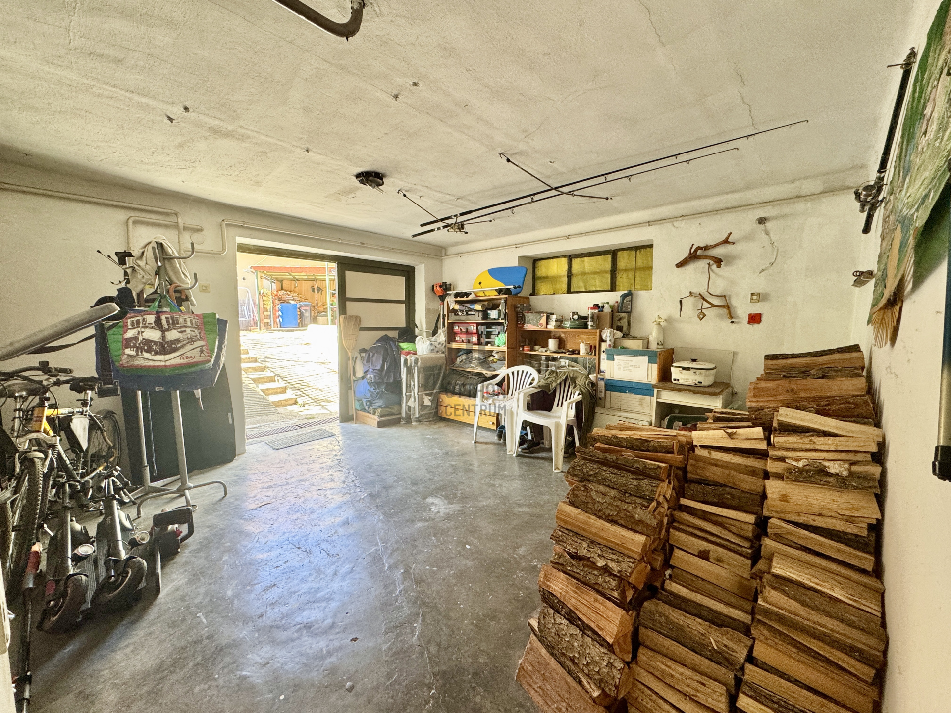 Gallery zoom image