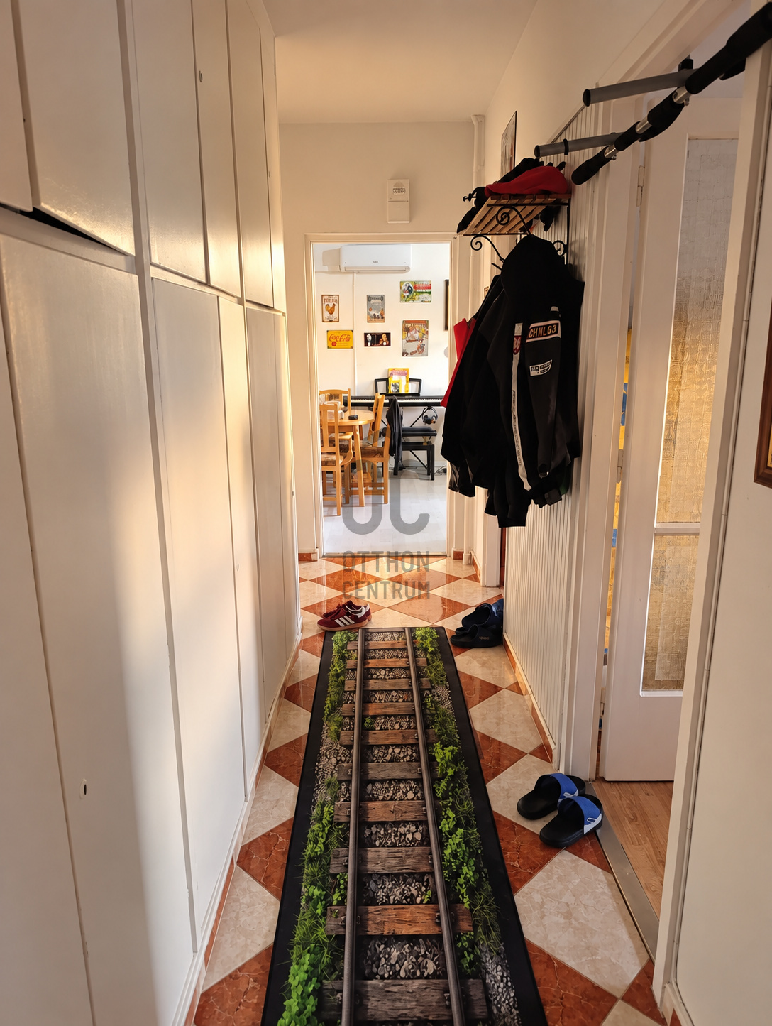 Gallery zoom image