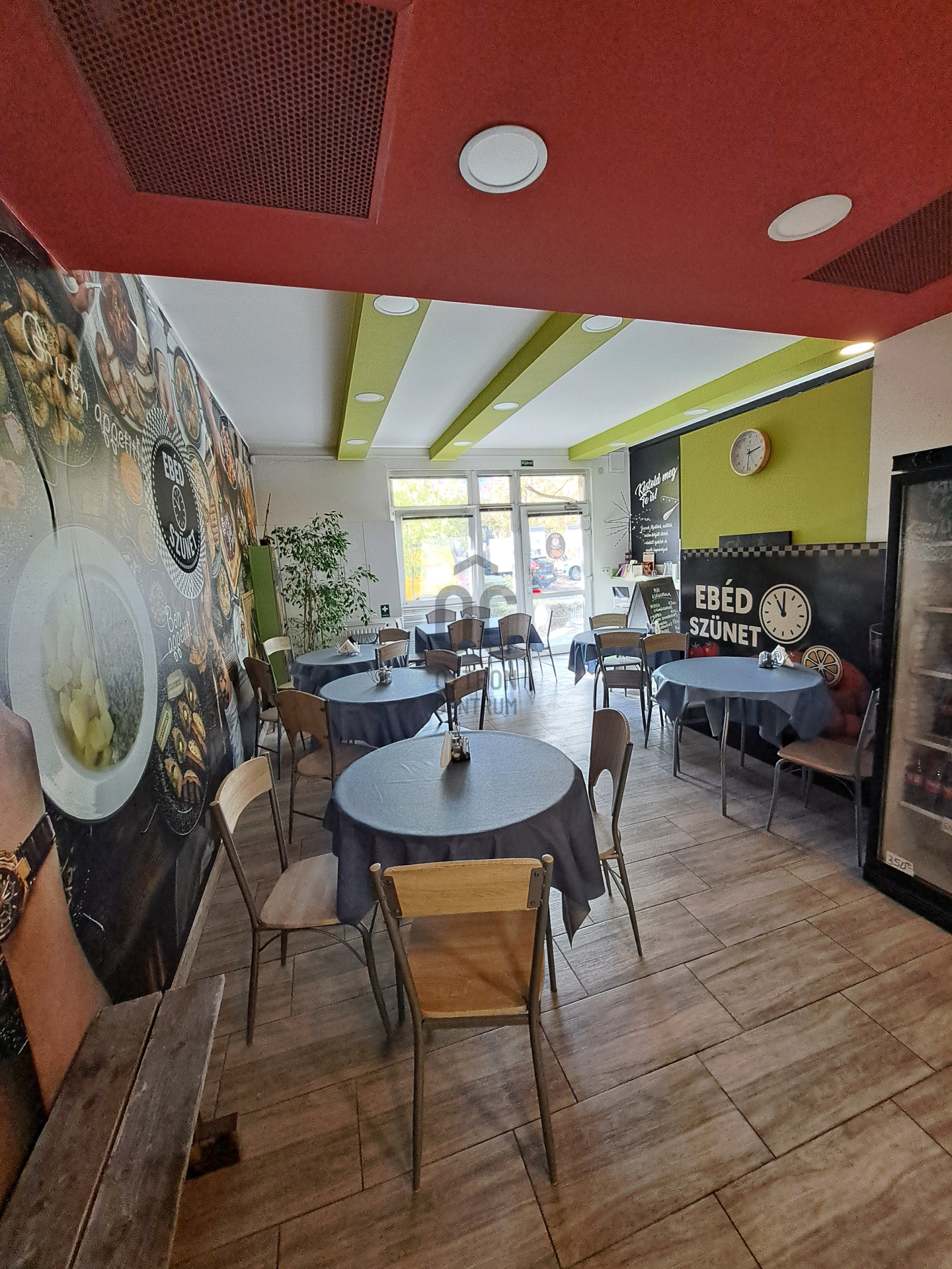 Gallery zoom image