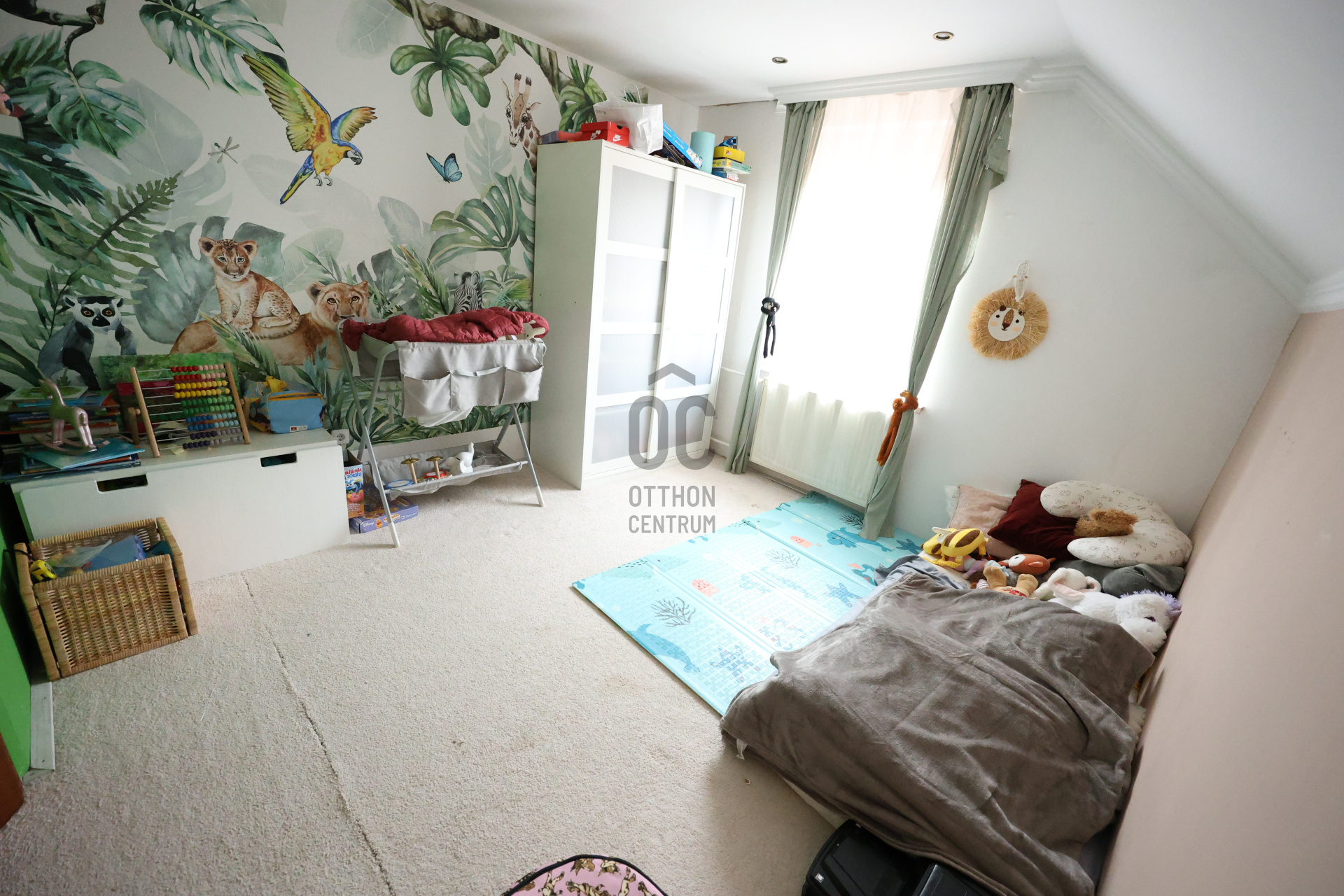 Gallery zoom image