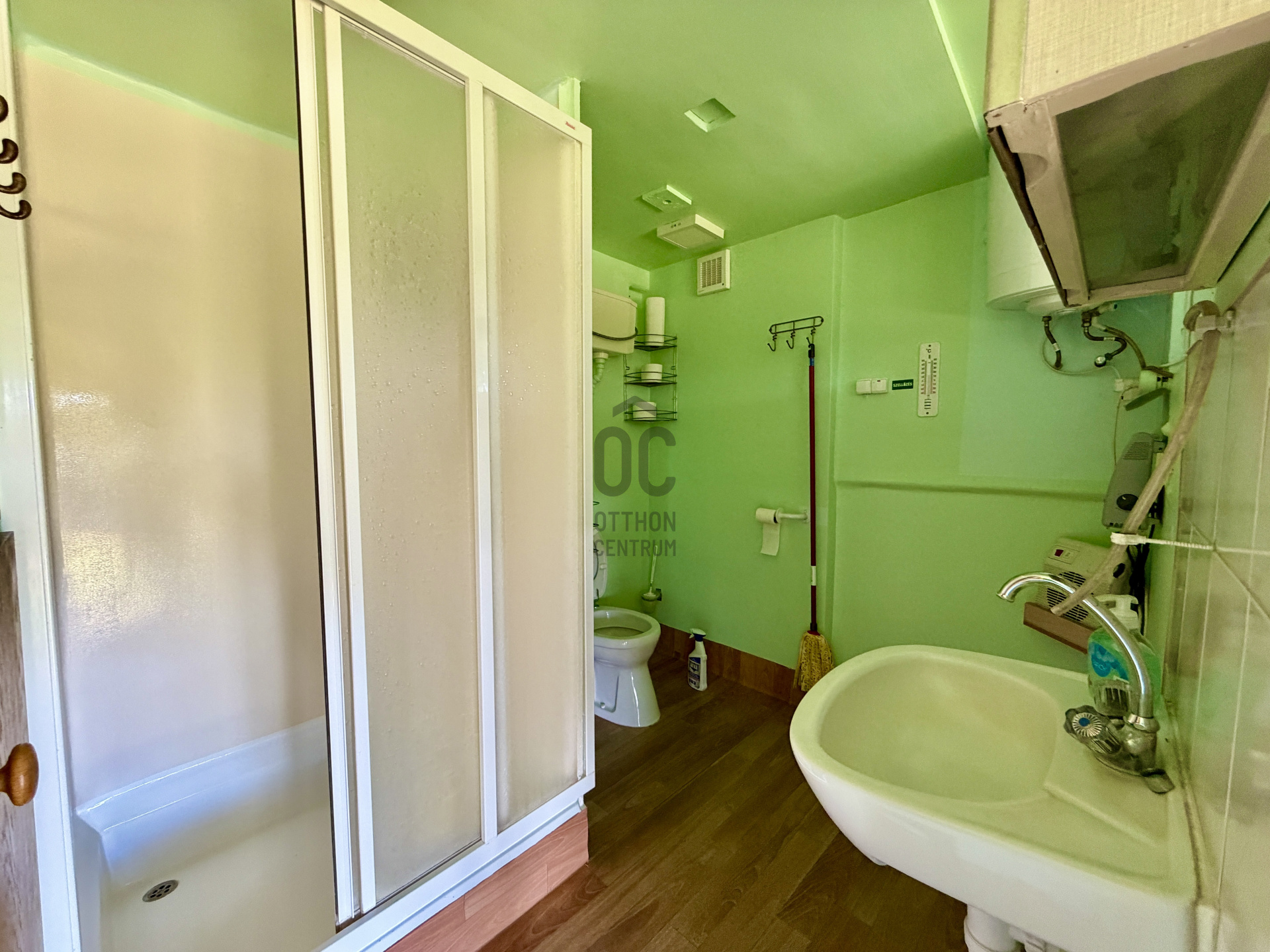 Gallery zoom image