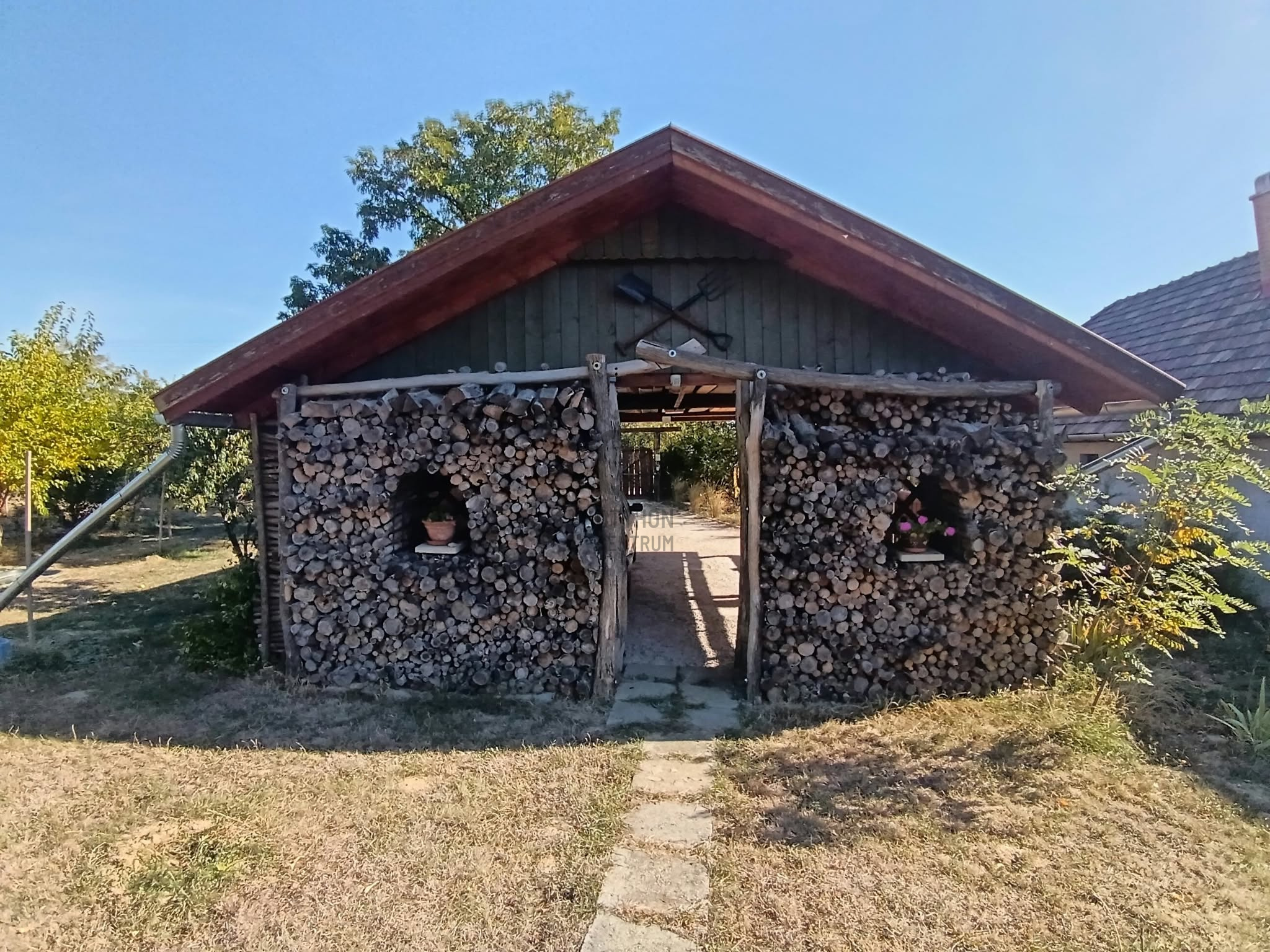 Gallery zoom image