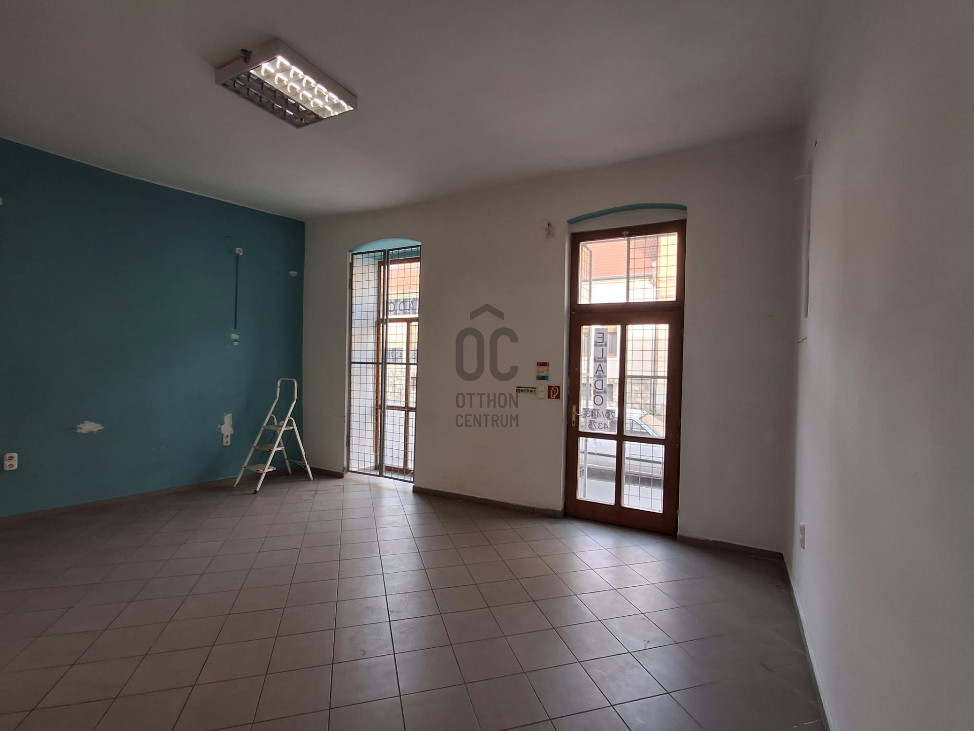Gallery zoom image